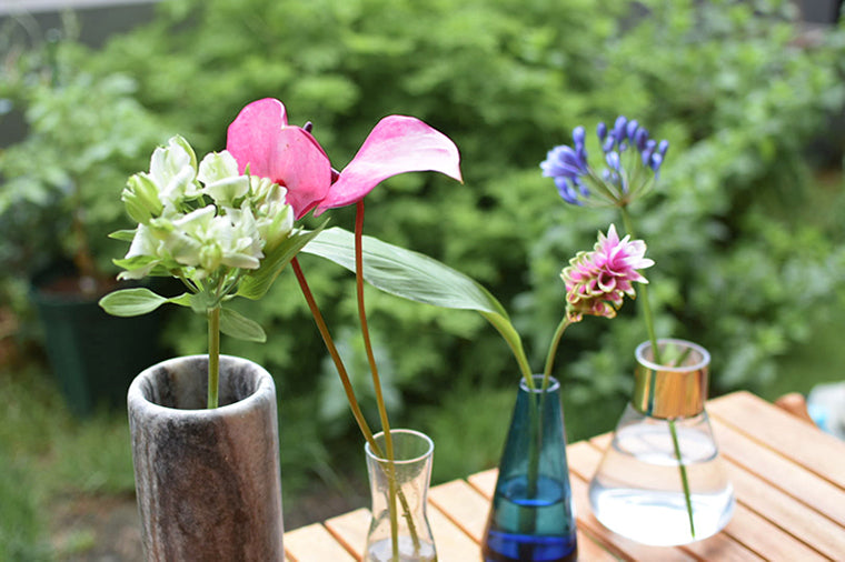 ボタニカルサマーを楽しむアイデア① お花の一輪挿し – Craftie Home