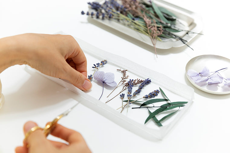 疲れを癒してくれるボタニカルキャンドルのすすめ – Craftie Home
