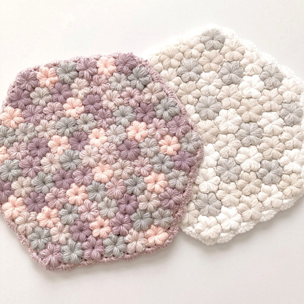 みーの手しごと / グラデーションヤーンで編むお花の座布団 – Craftie