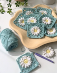 hiro crochet / お花モチーフのマルチクロス