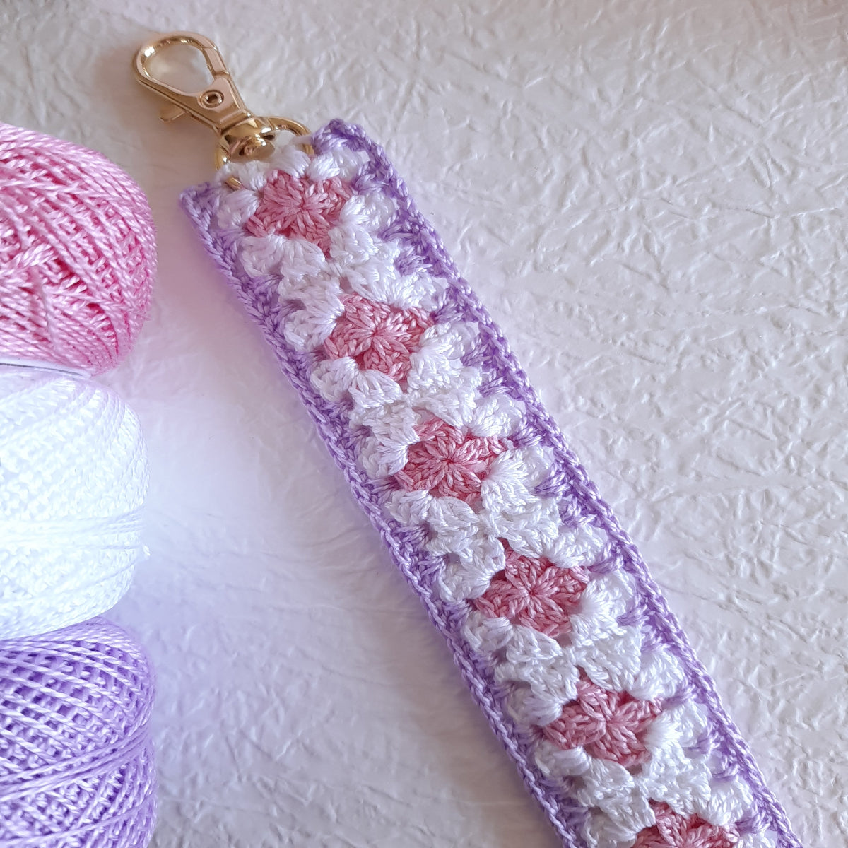 YURURU / グラニースクエアのハンドストラップ – Craftie Home