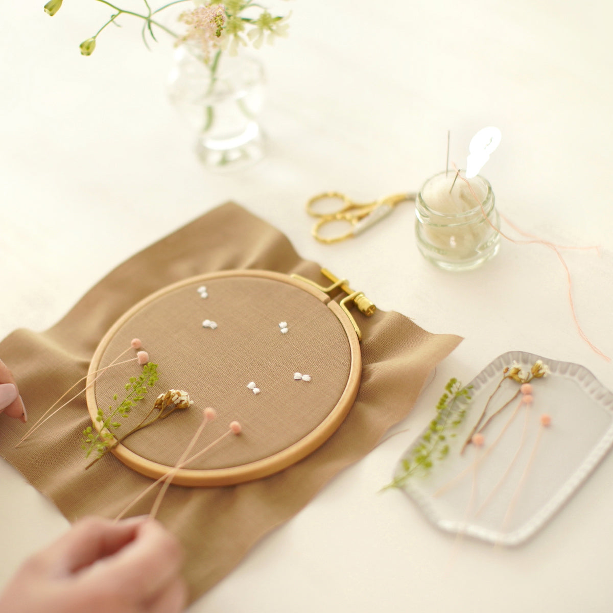 (週末のみSale)立体刺繍 リースブローチ オートクチュールビーズ刺繍キット リースブローチ | ｱﾄﾘｴ