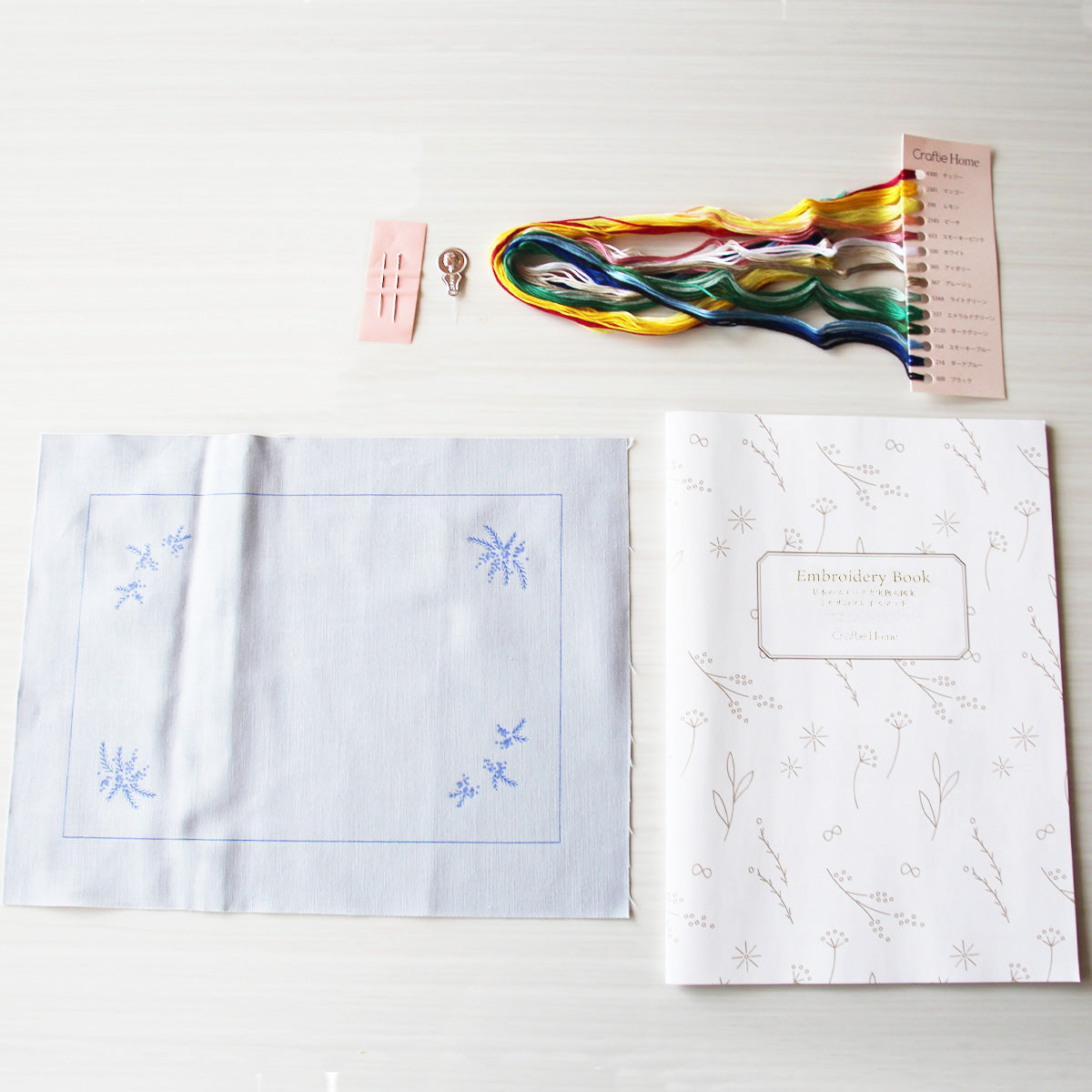 ミモザのプレイスマットが作れる刺繍キット – Craftie Home