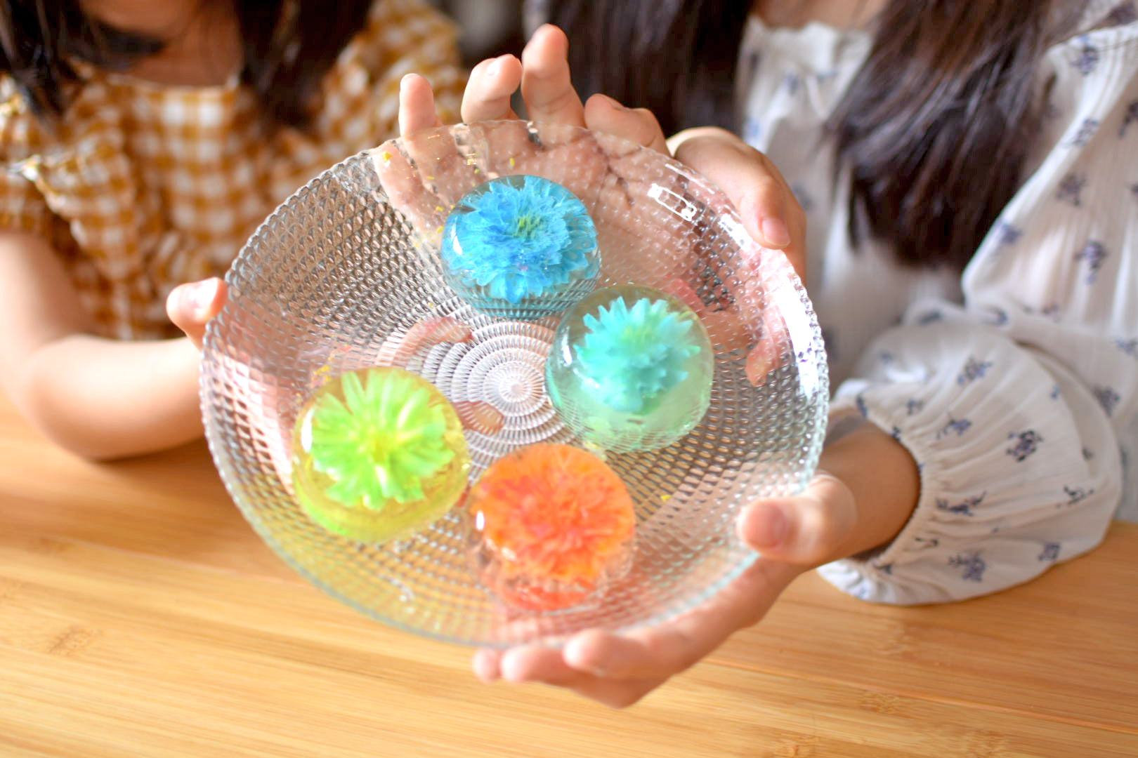 「お花が生まれる♪ ゼリーせっけん手作りキット」の作り方