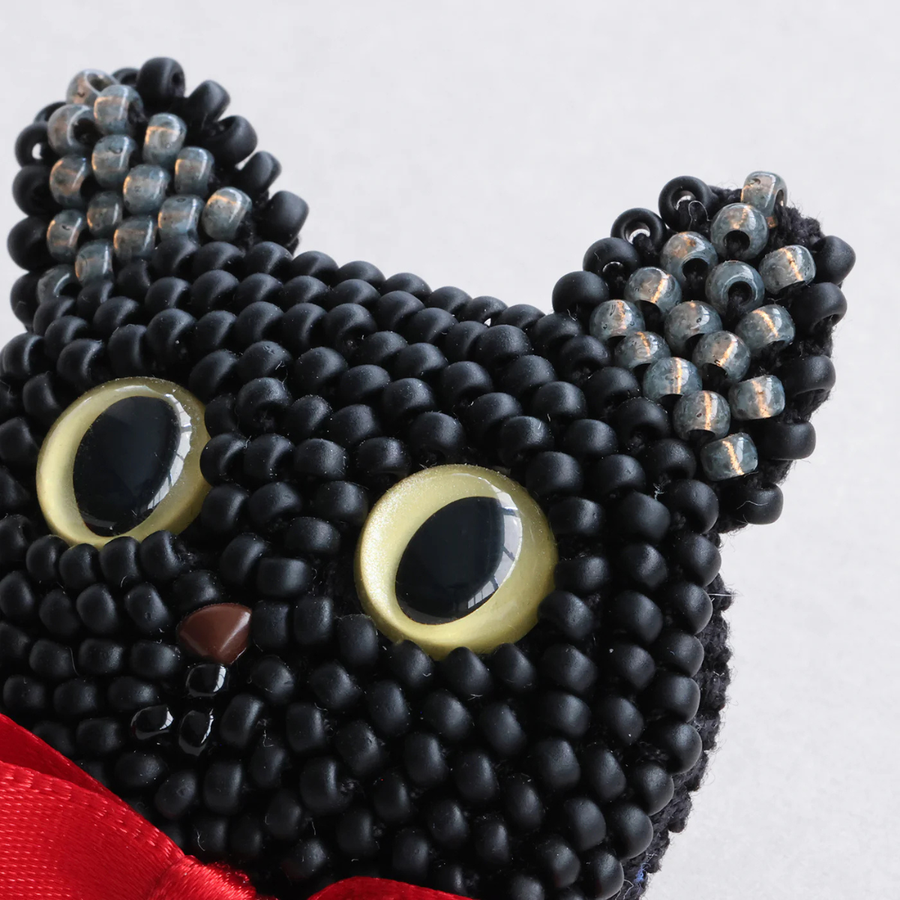 クロッシェキット  ビーズ編みの猫ブローチ（黒猫）/  MIYUKI FACTORY
