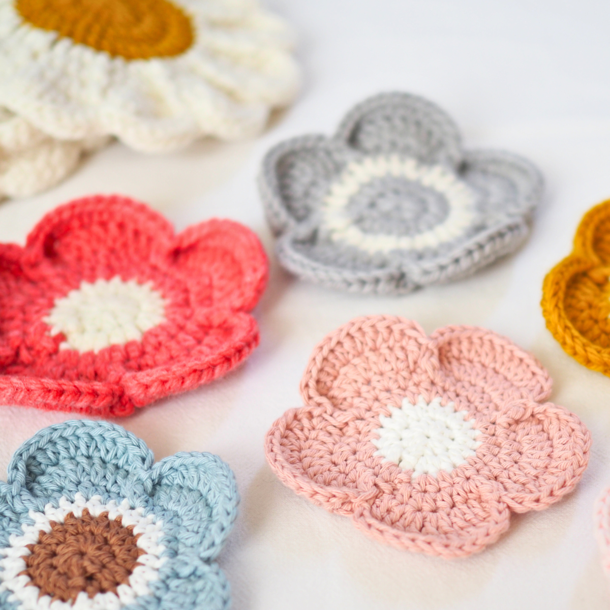 いちごクロッシェ / お花のコースター【送料無料】 – Craftie Home