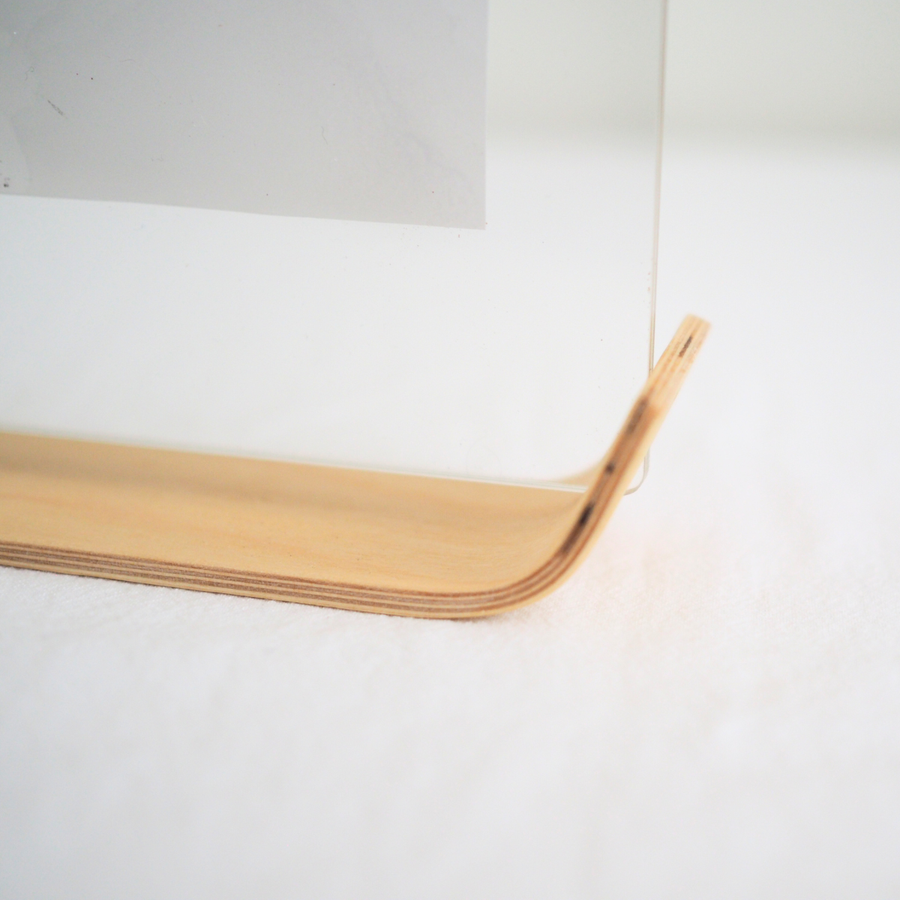 アクリルフレーム 木製スタンド付き