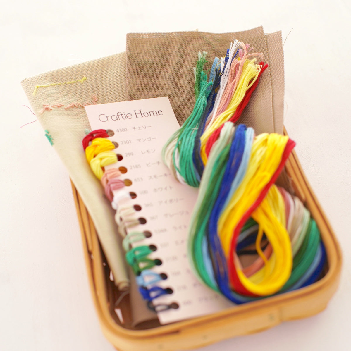 Craftie Home Box 5期生 - 毎月届くハンドメイド体験