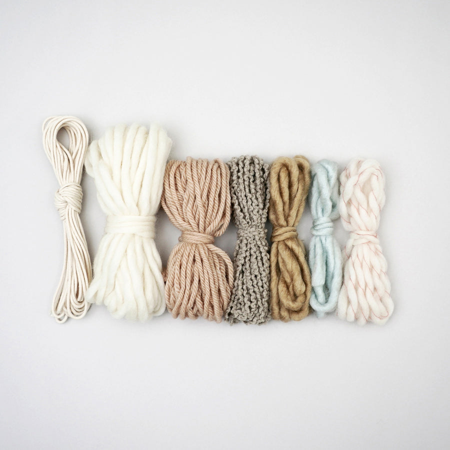 6種類の毛糸と芯ひもセット