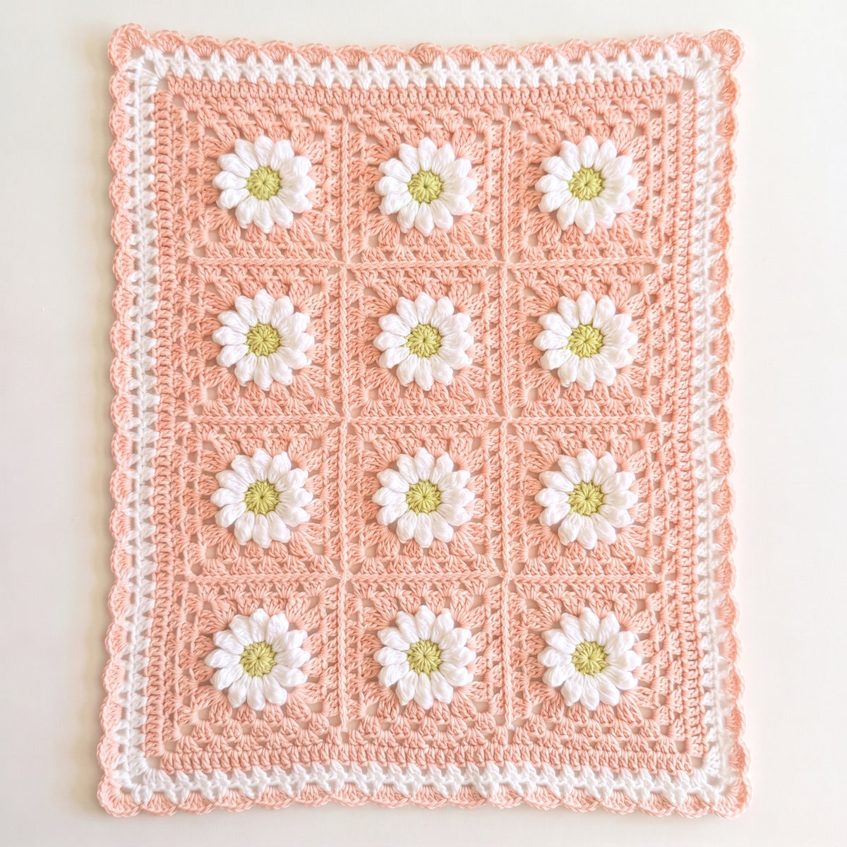 hiro crochet / お花モチーフのマルチクロス