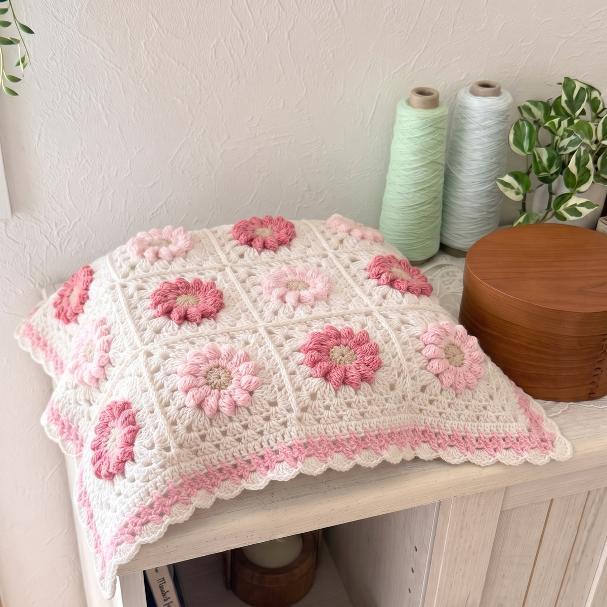 hiro crochet / お花モチーフのマルチクロス