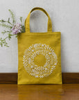 yulaのこころ躍る草花刺繍 （陽だまりのリース）トートバックキット/  COSMO