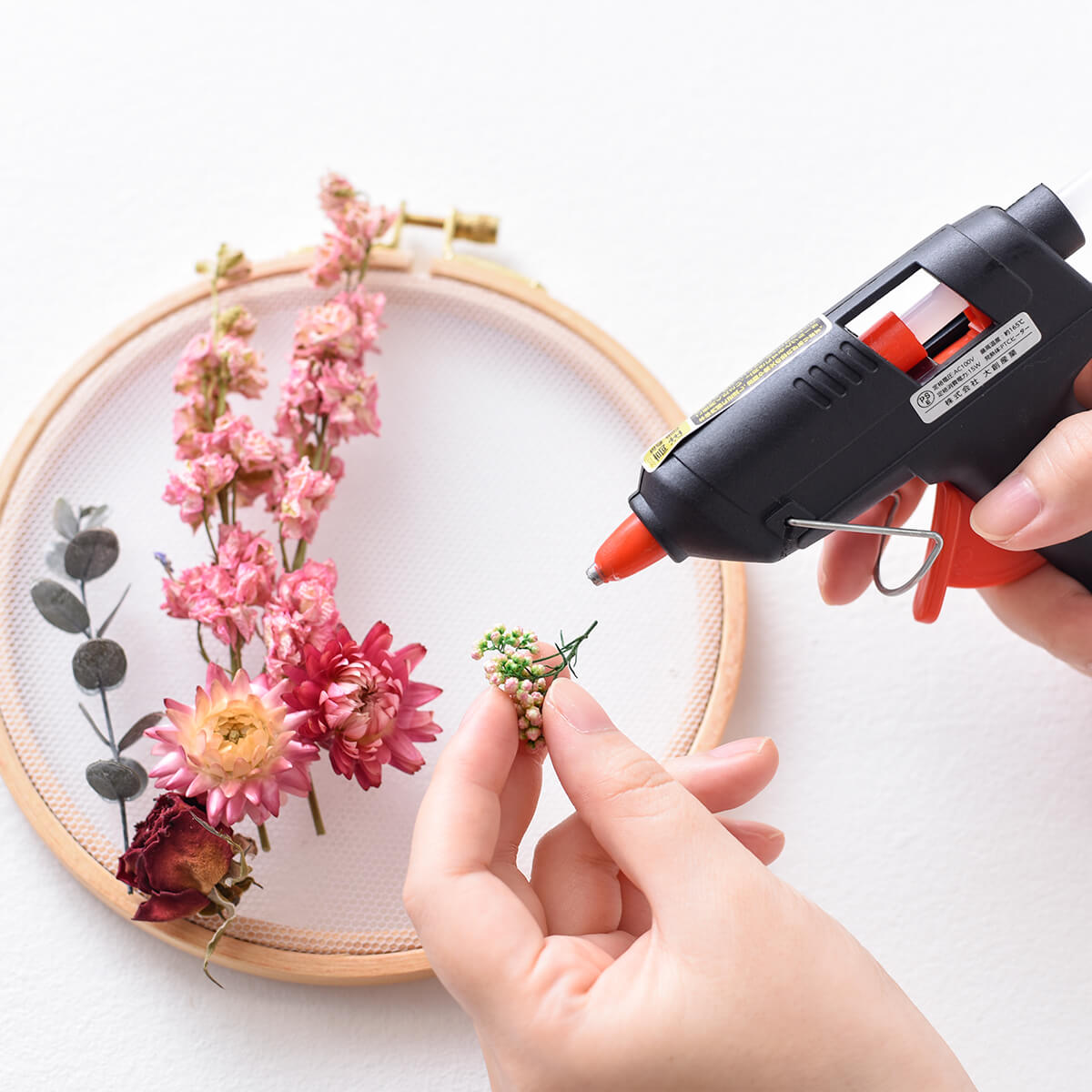 空間を彩る　フープリースの花飾り【Botanicalシリーズ】