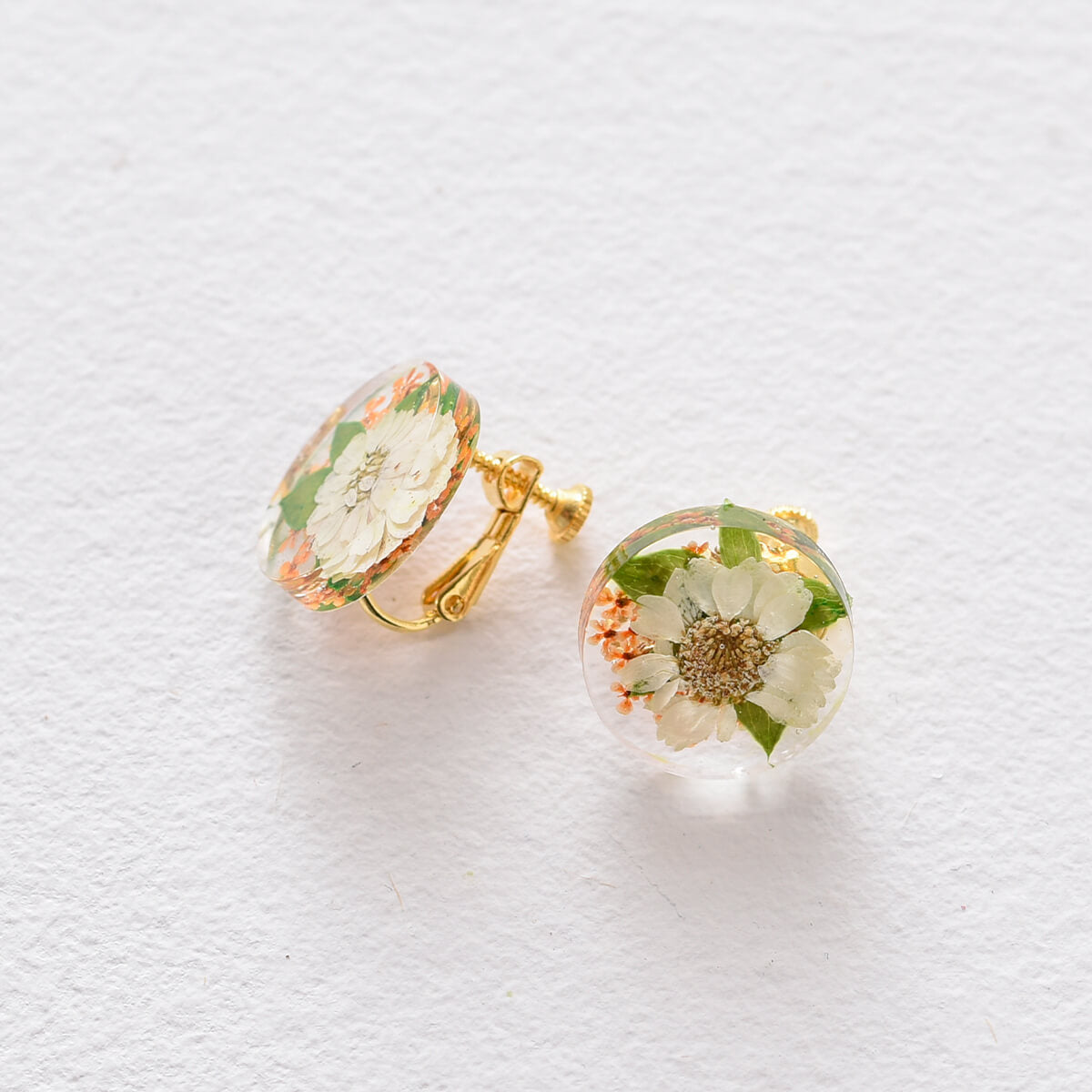 押し花を閉じ込めたヘアゴム＆ピアス【Botanicalシリーズ】 – Craftie