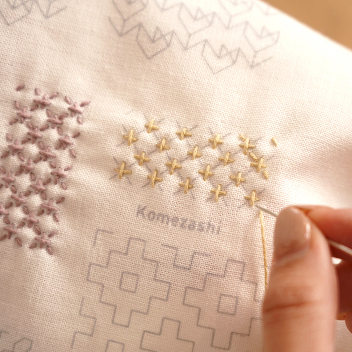 刺し子のファブリックポスター（印刷済み布） – Craftie Home