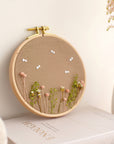 スモールフラワーのフープリースが作れる刺繍キット