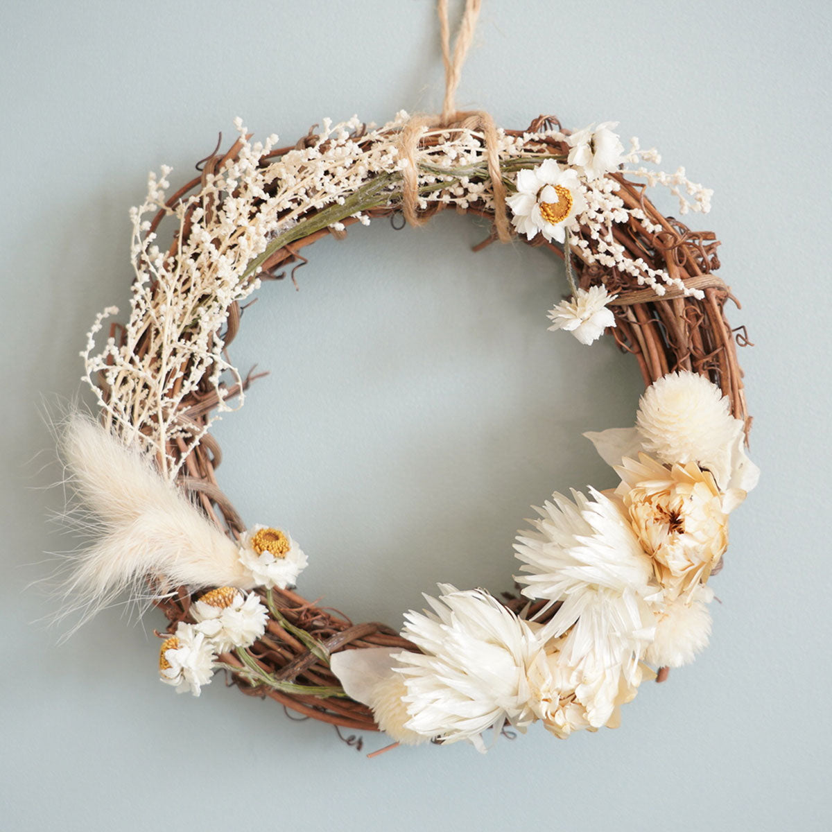 ホワイトのお花のミニリース